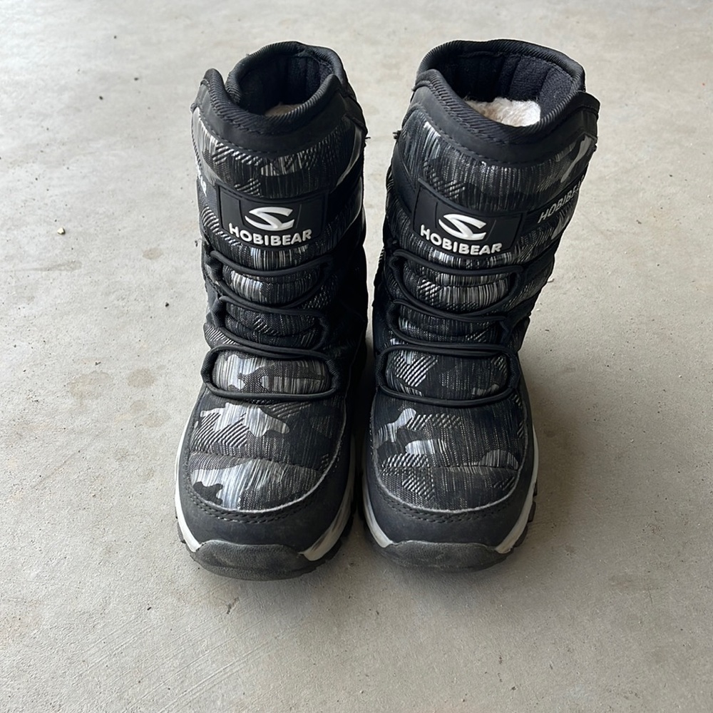 Hobibear winter/snow boots.